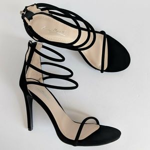 ANNE MICHELLE | Black Strappy Heels
